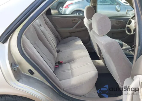 1998 Toyota Camry Le z USA, uszkodzony, nr VIN JT2BG22K0W0159455